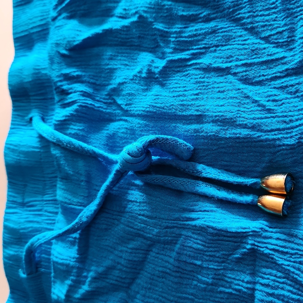 Shorts - Picture 3 of 4